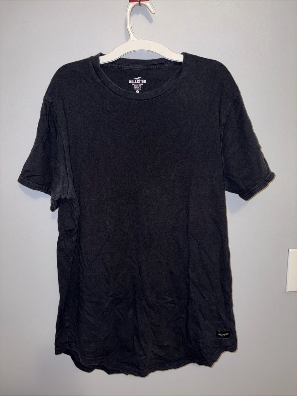 Hollister Men's Black Crew Neck T-Shirt - Size M